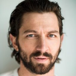 麥可·俞斯曼 - 血色羔羊演員 飾演Shepherd