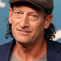 賽高素 飾演 Adam