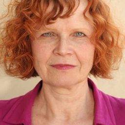 Eva Medusa Gühne 飾演 Frau Hohlfeld