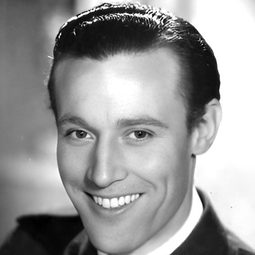 Julio Peña - 墳墓裏升起的恐懼演員 飾演Jean