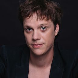 Simon Steinhorst - 吹神的法則演員 飾演Stephan