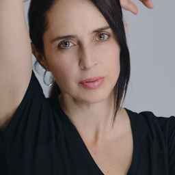 Irán Castillo 飾演 