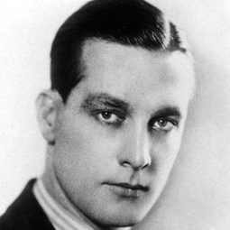 Walter Byron 飾演 Marquis René de Lac