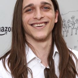 Tony Greenhand 飾演 Tim