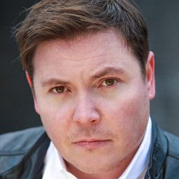 David Muscat 飾演 Mr. Braithwaite