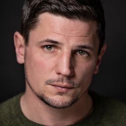 Michael Trotter - 傍晚時分演員 飾演Reese Campbell