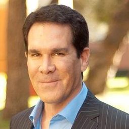 Tony Anselmo 飾演 Donald Duck (voice)