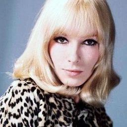 Dany Saval 飾演 'Migraine'