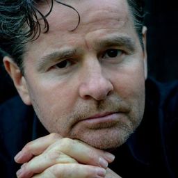 Thomas Stecher 飾演 Guard 1968