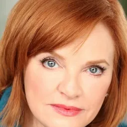 蘿達·葛利菲 - 造訪天堂演員 飾演Principal Mary Nell