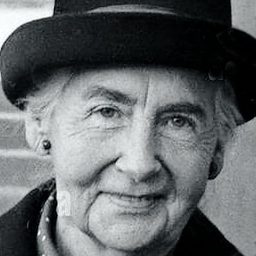 Else Quecke - The Devil Strikes at Night演員 飾演Frau Lehmann