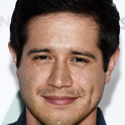 Jorge Diaz - 逃出絕命院演員 飾演Chris