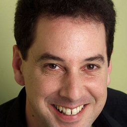 路易斯·齊瑞羅 - 芭比呈獻花仙子演員 飾演Myron (voice)