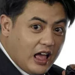 尼諾·穆拉赫 飾演 Kap