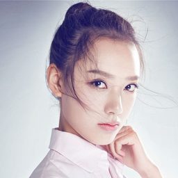 孫嘉靈 飾演 Lu Yiyi