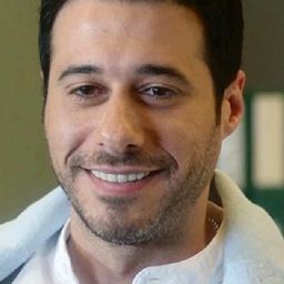 Ahmed El Saadany 飾演 طارق