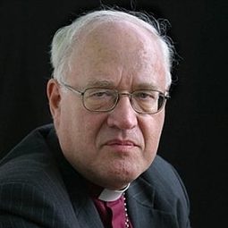 George Carey 飾演 Self (Former Archbishop of Canterbury)