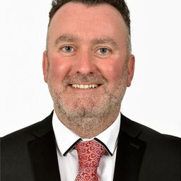 Colin Murtagh 飾演 River Henchman