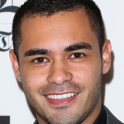 蓋布瑞·薛佛立亞 飾演 Preacher