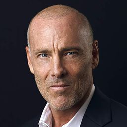 Randy Irwin - F6 Twister演員 飾演Farmer