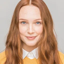 Haley Fitzgerald 飾演 Viola