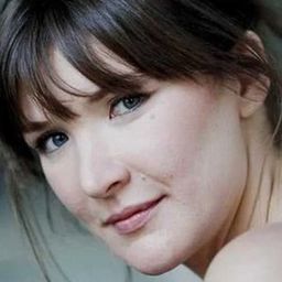 Nelly Antignac 飾演 Amandine