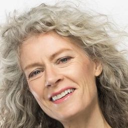 Ingunn Omholt 飾演 Judy Robles