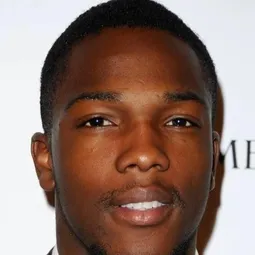 托辛·柯爾 - 家庭派對演員 飾演Damon