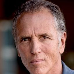 艾伯·羅提曼 - 雙妹奪郎記演員 飾演Buddy