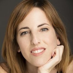 Celia de Molina 飾演 Celia