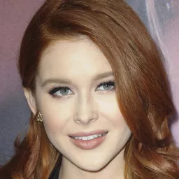 蕾妮·歐絲黛 飾演 Young Mary Katherine