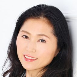 篠原 恵美 - プロジェクトA子演員 飾演Biko 'B-Ko' Daitokuji (voice)