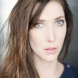 Zoé Bruneau 飾演 Ivitch