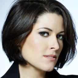 Kate Aldrich 飾演 Carmen