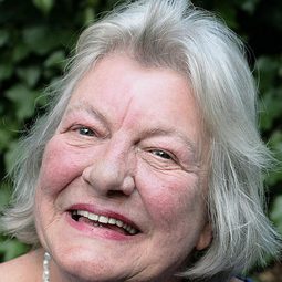 Lynn Barber - 名媛教育編劇