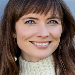 妮兒·倫霍特 飾演 Sofie