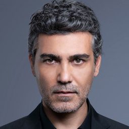 Caner Cindoruk - Tight Dress演員 飾演AKO