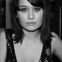 Malin King 飾演 Lotta