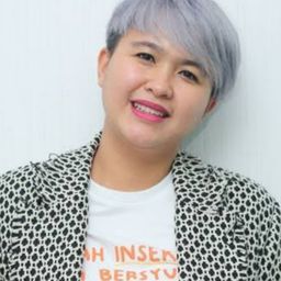 Meira Anastasia 飾演 Panitia Festival