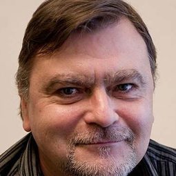 Jiří Schwartz - 天堂鼠樂園演員 飾演Badger	(voice)