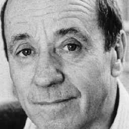 François Lalande 飾演 Père hervé