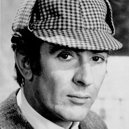 羅伯特·史蒂芬斯 飾演 Azariah Dobree