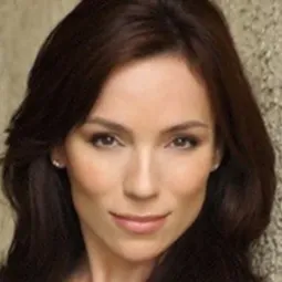 Marta Martin 飾演 Lane Goodwin