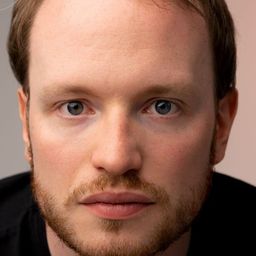 Daniel Holzberg - 金髮毒藥演員 飾演jewish Man