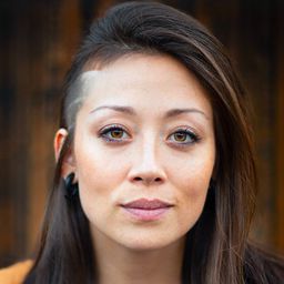 費歐娜·芮妮 飾演 Godmother