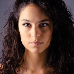 Bàrbara Mestanza - The Final Game演員 飾演Chica 1