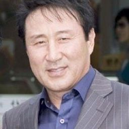 Yeong-guk No 飾演 Alfonso (voice)