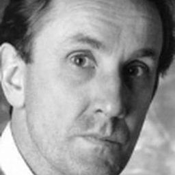 Guðmundur Ólafsson 飾演 Grétar