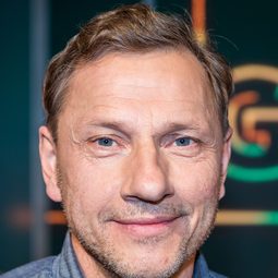 李奇·穆勒 - Zaun an Zaun演員 飾演Wolfgang