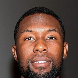 卓雲迪羅德斯 飾演 Fernander